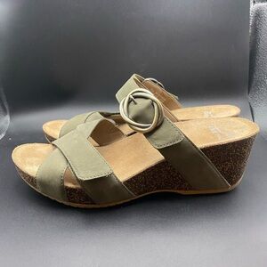 Dansko Womens Green Leather Sandals Heel Adjustable Straps Size EU39 or US8.5/9